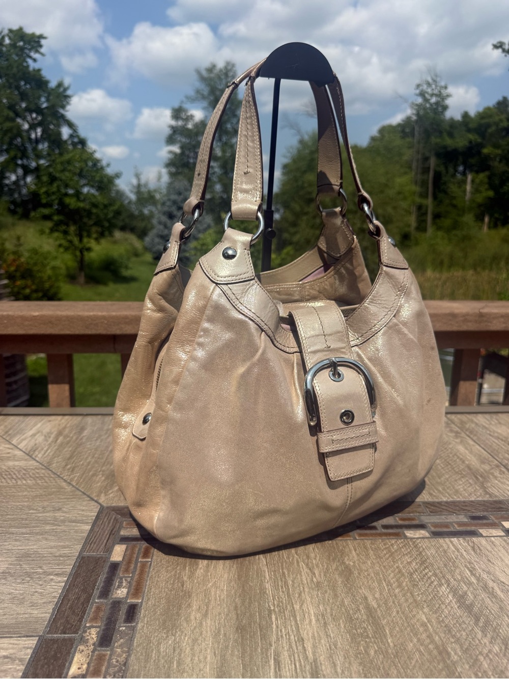 Vintage Coach Soho Lynn Hobo Shoulder Bag Metallic Shiny Gold Y2K - Picture 3 of 13